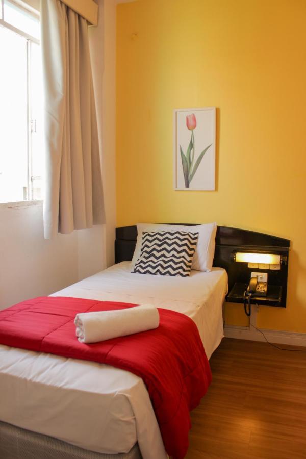 Hotel Blumenau Centro Curitiba Pokoj fotografie
