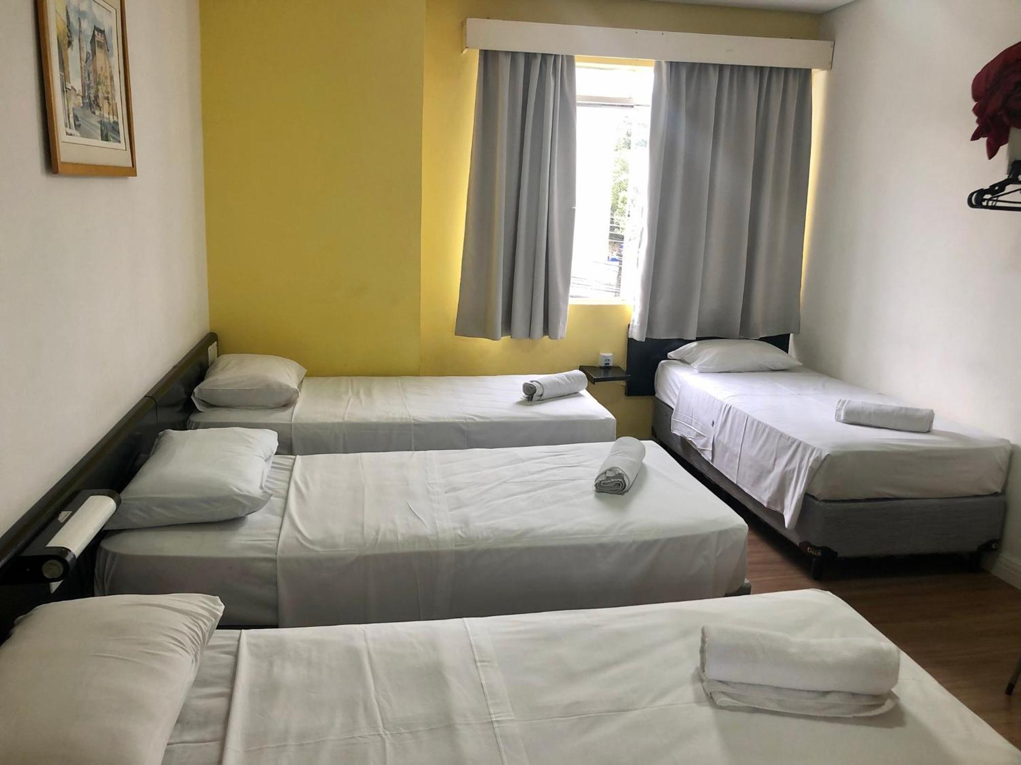 Hotel Blumenau Centro Curitiba Pokoj fotografie