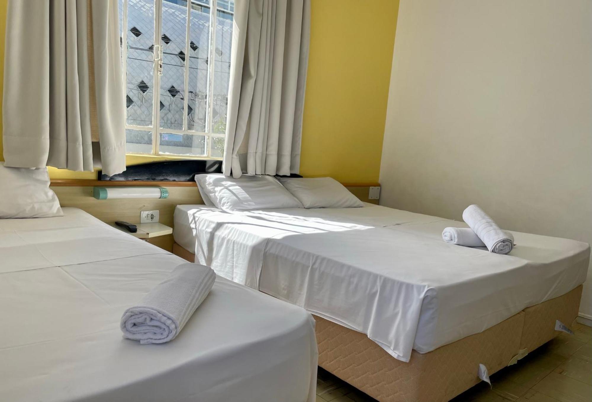 Hotel Blumenau Centro Curitiba Pokoj fotografie
